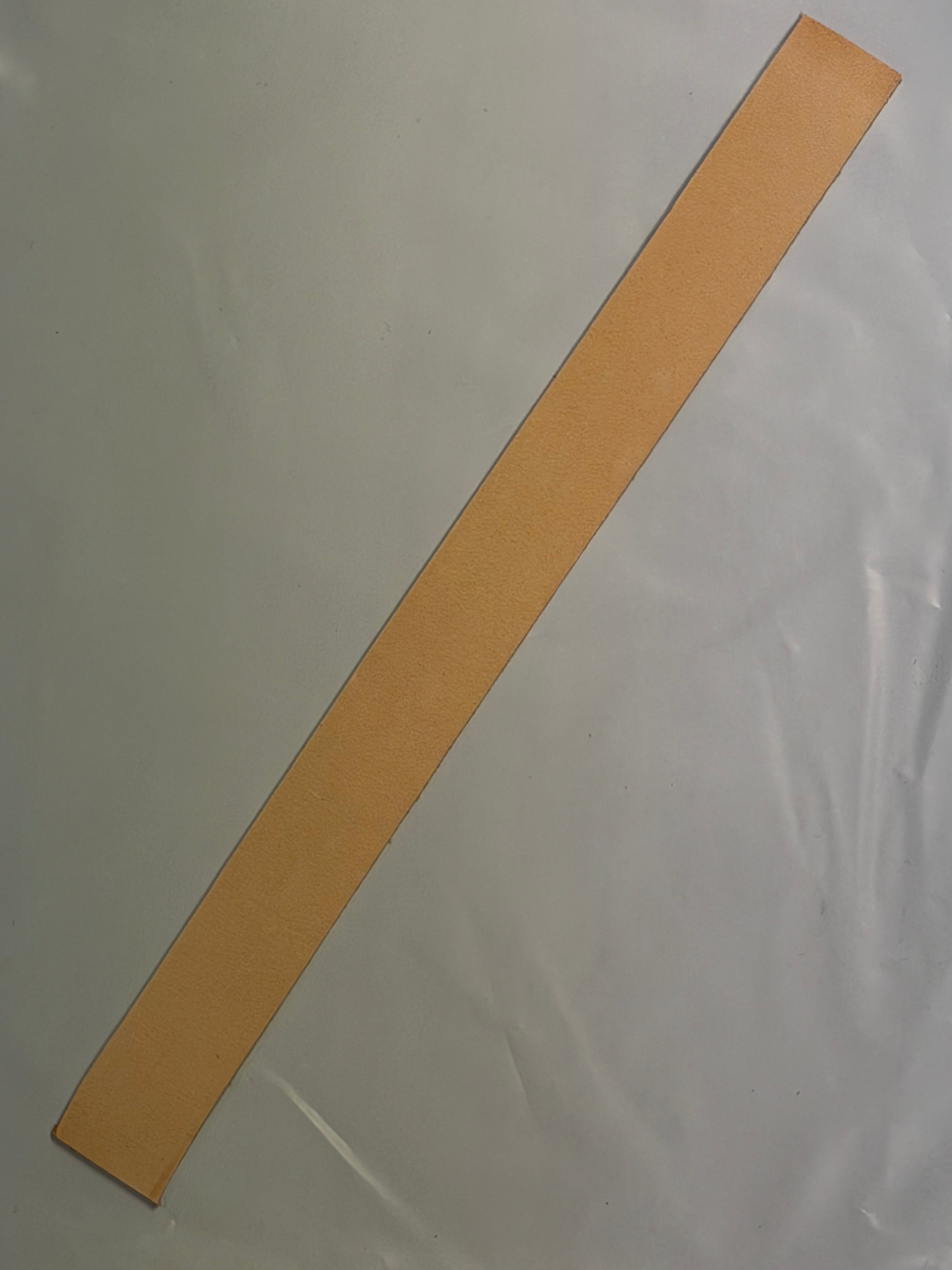 Leather for making knife sheaths: Raw edge, sheath leather and strap/suspension leather