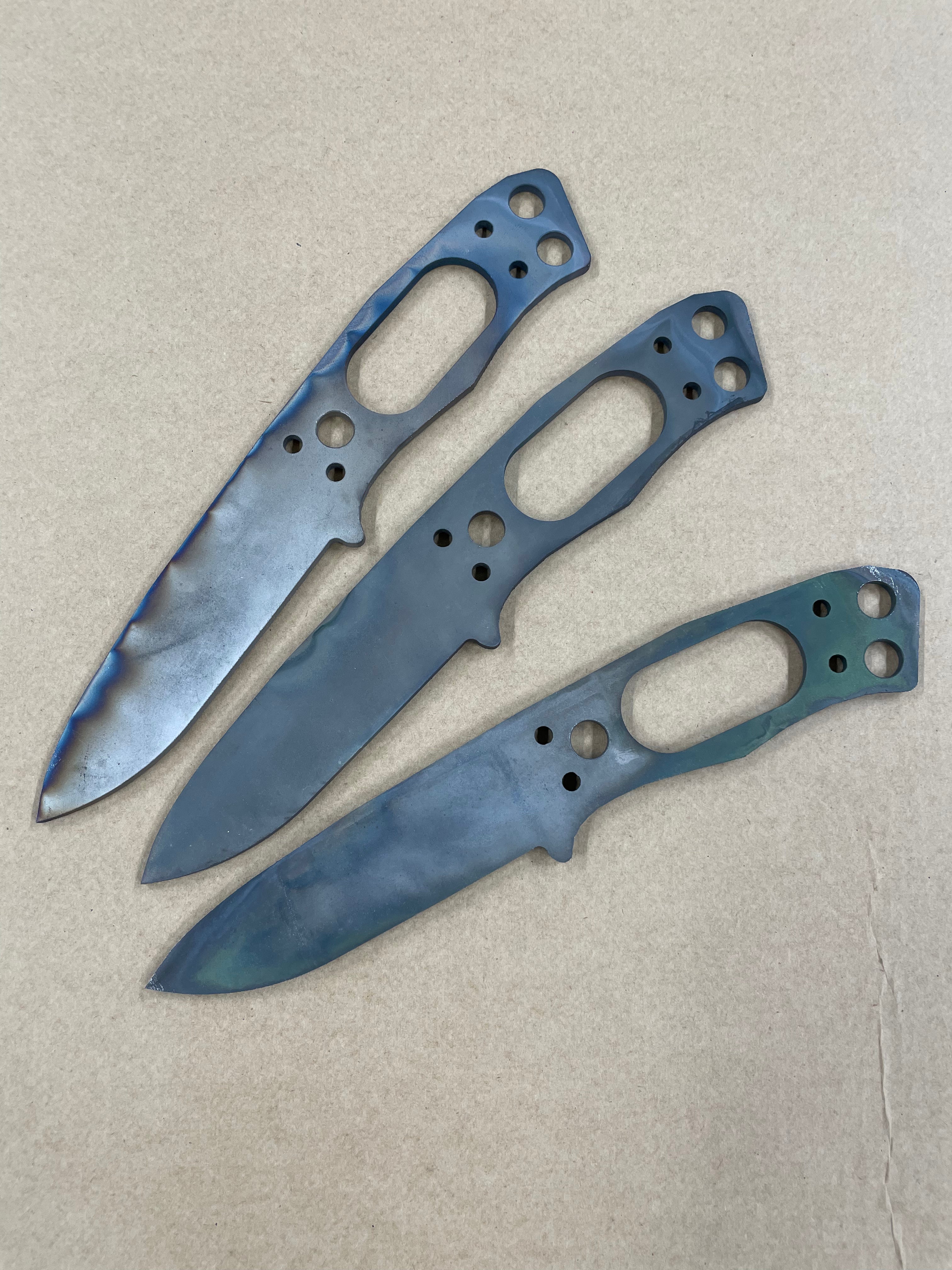 Hardened unsharpened stainless blade (AEBL)