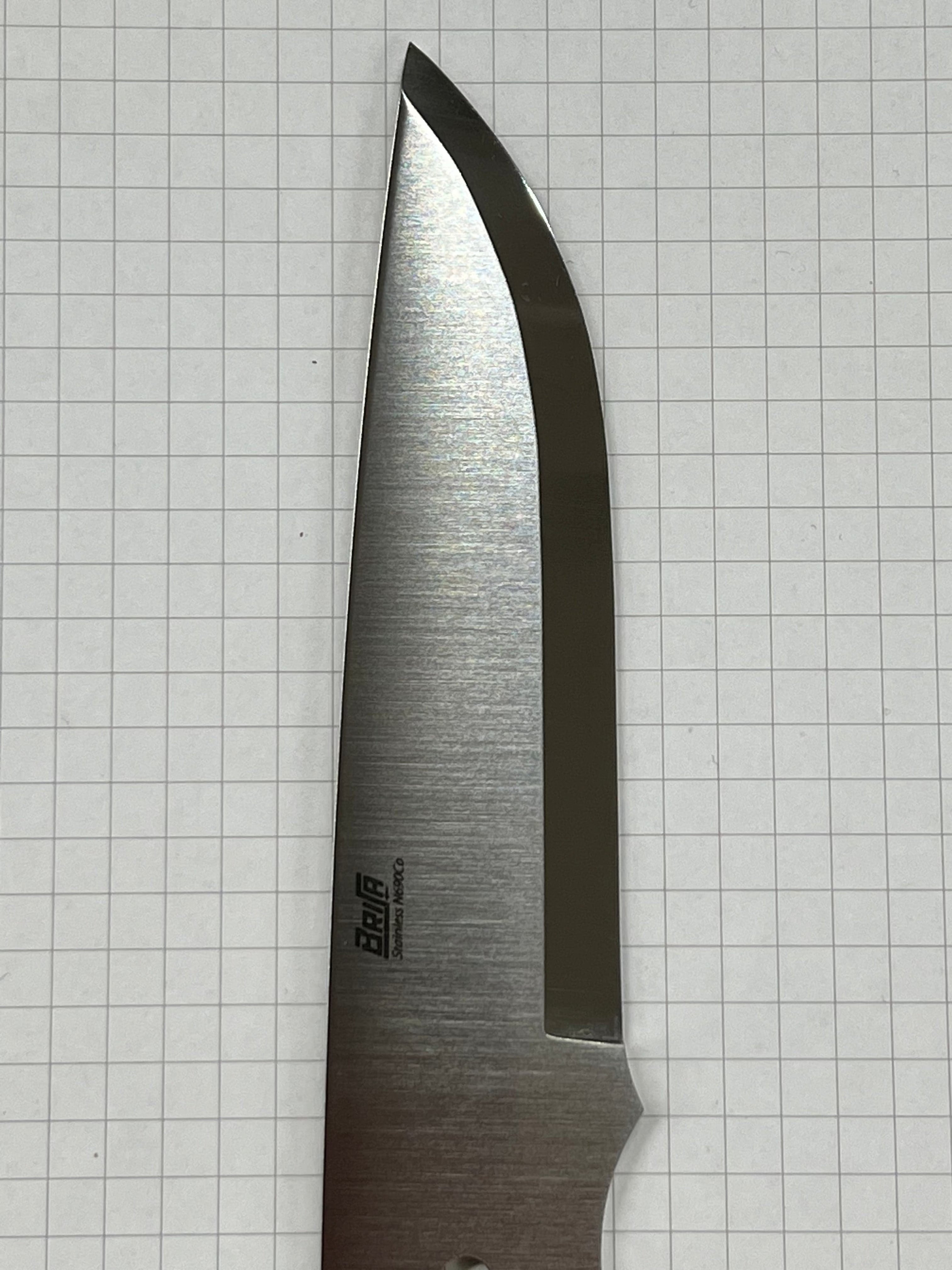 Brisa Trapper 95 Scandi N690 knivblad i rostfritt stål