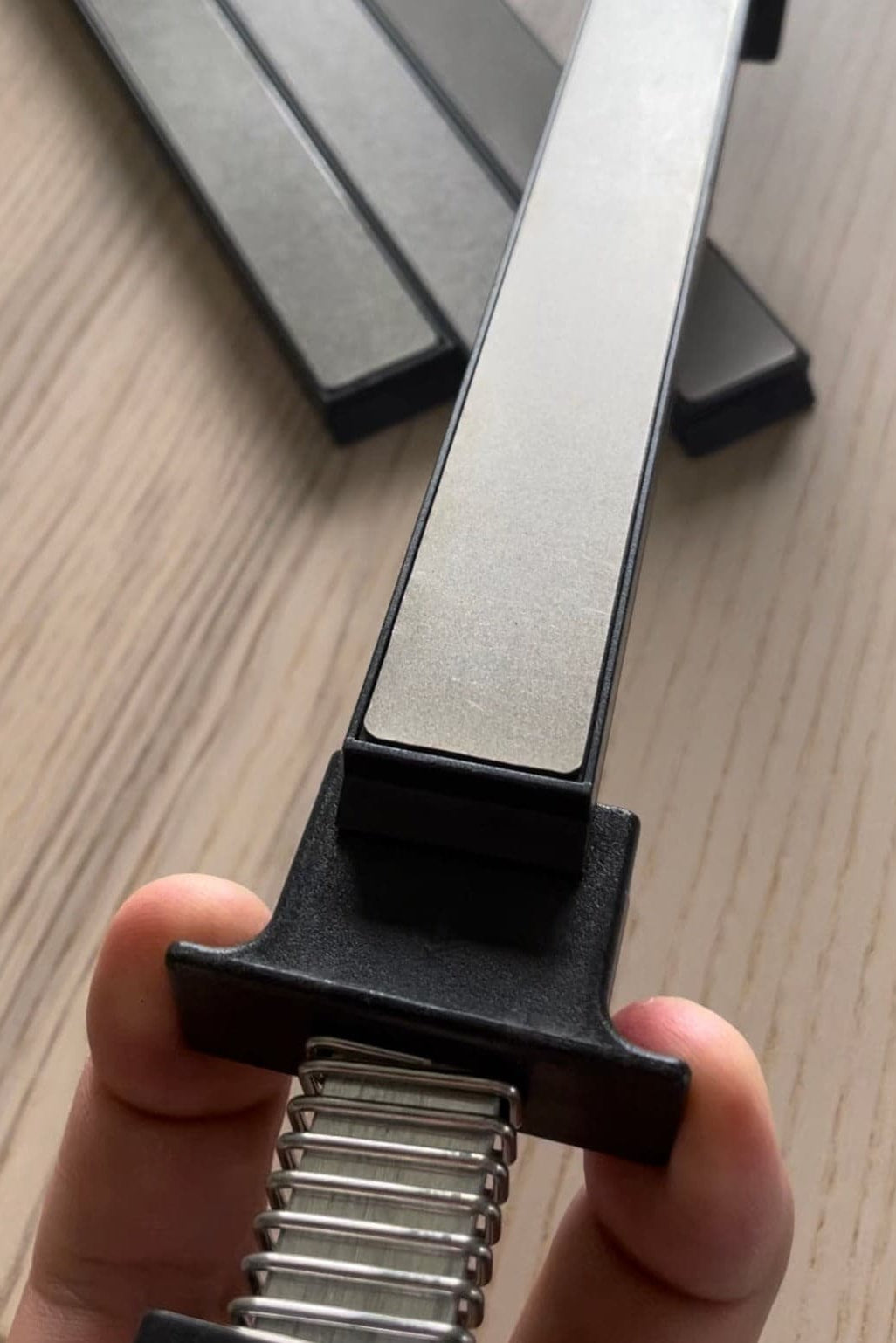 SwiftEdge Cross: Knivslipesystem med justerbar vinkel og diamantbryner