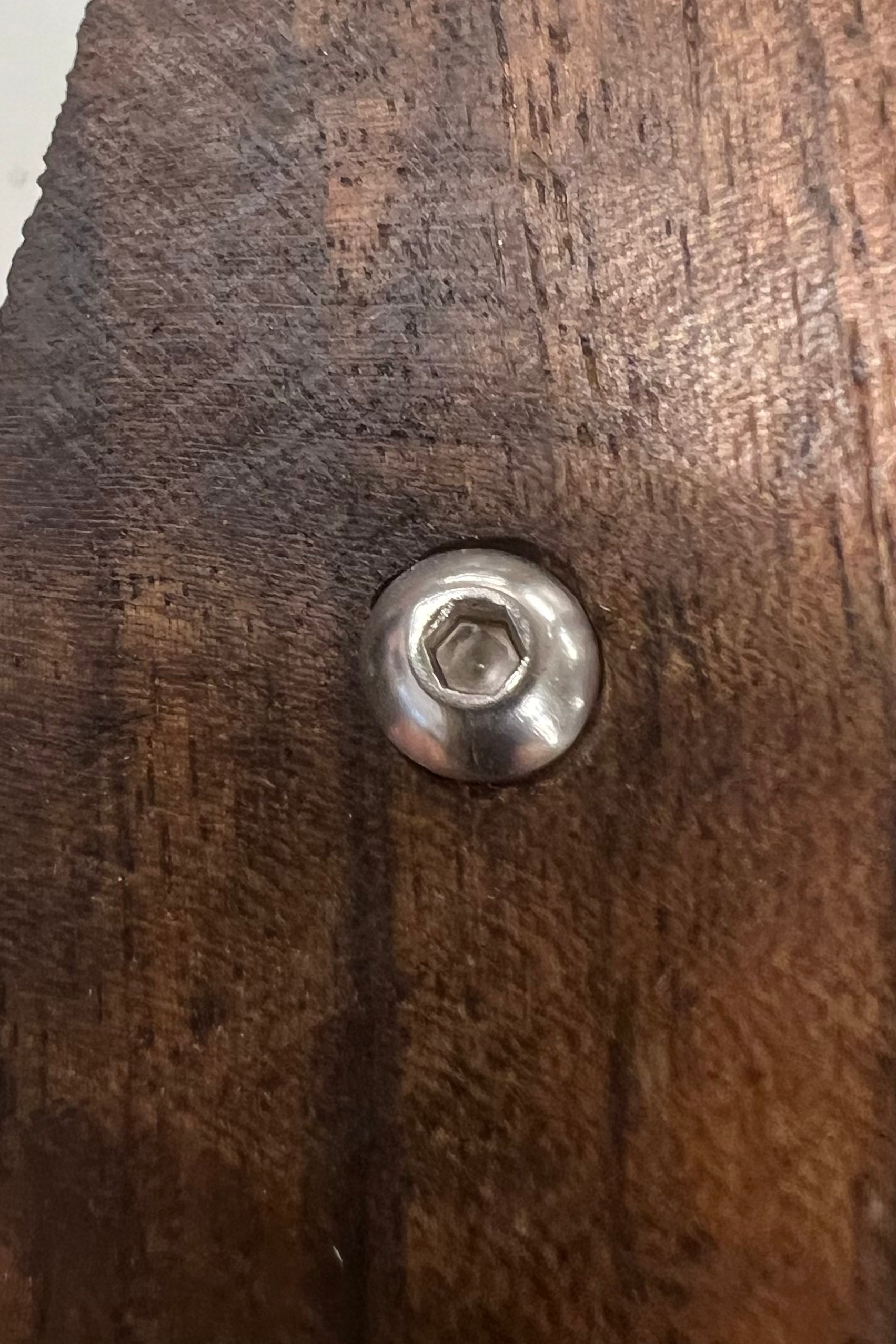 Screw to shaft - Small rounded screw