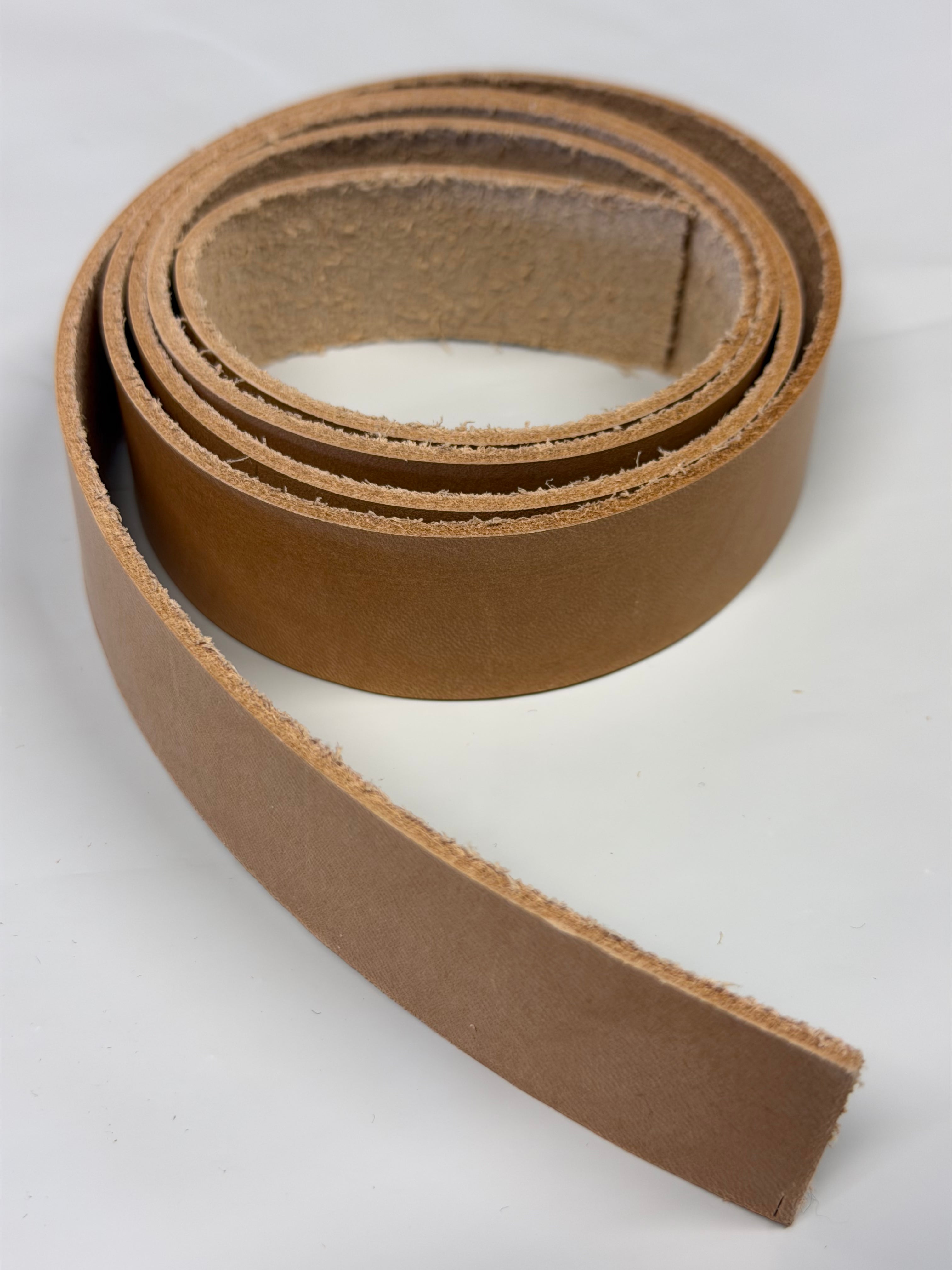 Leather for making knife sheaths: Raw edge, sheath leather and strap/suspension leather
