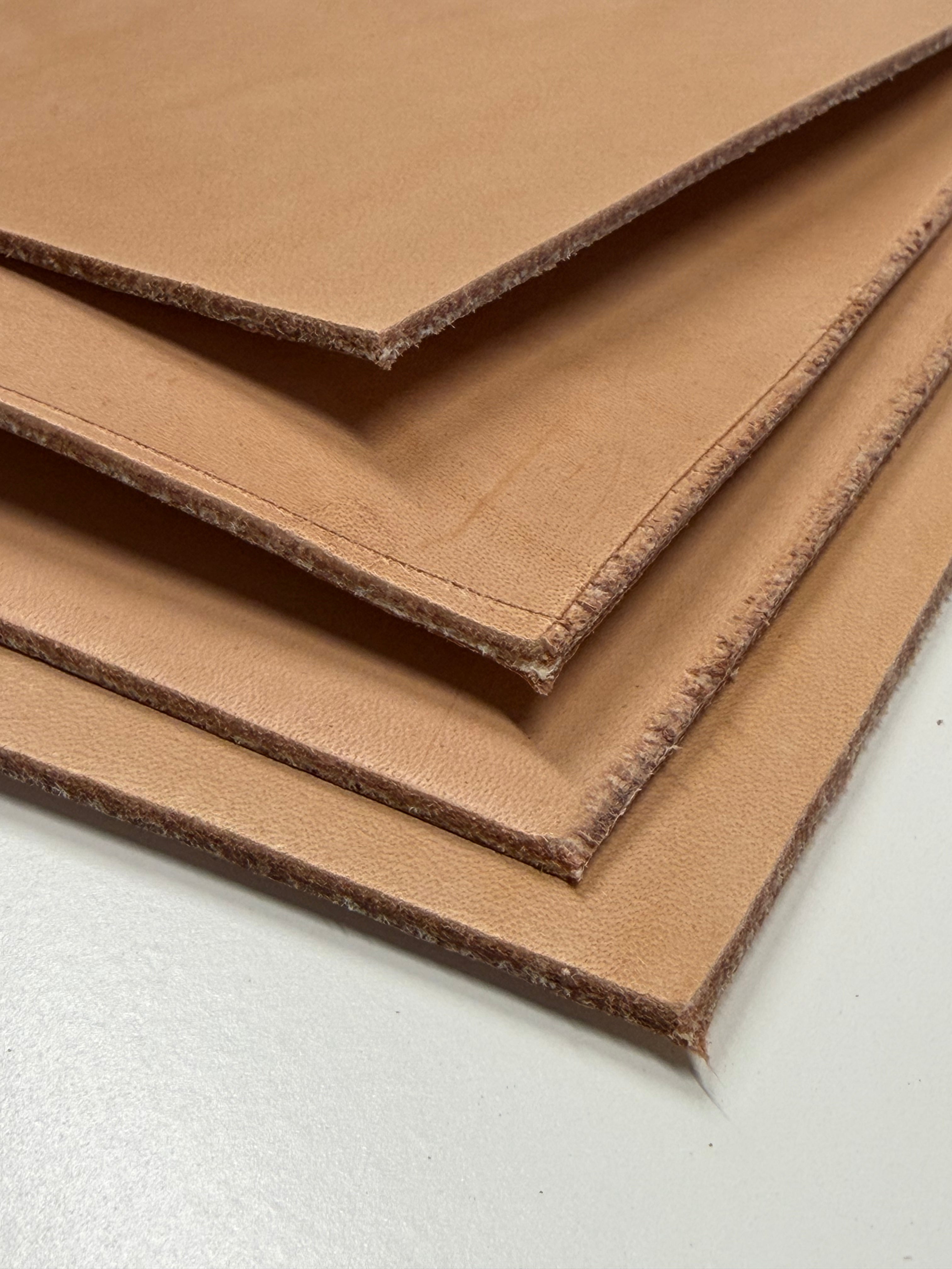 Leather for making knife sheaths: Raw edge, sheath leather and strap/suspension leather