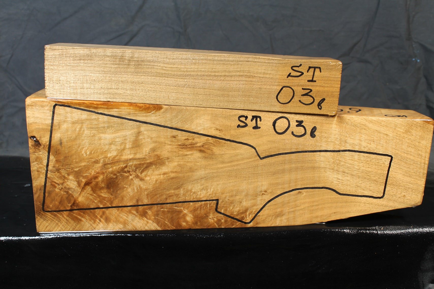 Hagelgevärskolv Blank Turkisk Valnöt Standard ST03