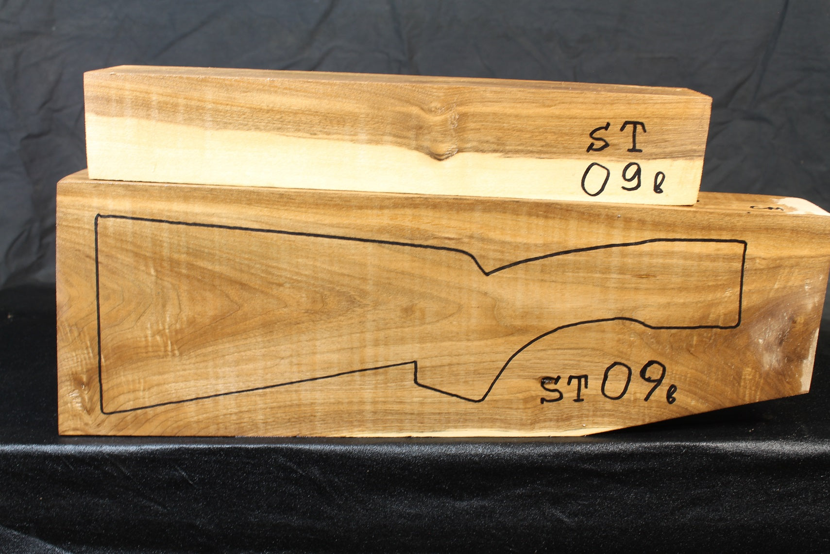 Hagelgevärskolv Blank Turkisk Valnöt Standard ST09