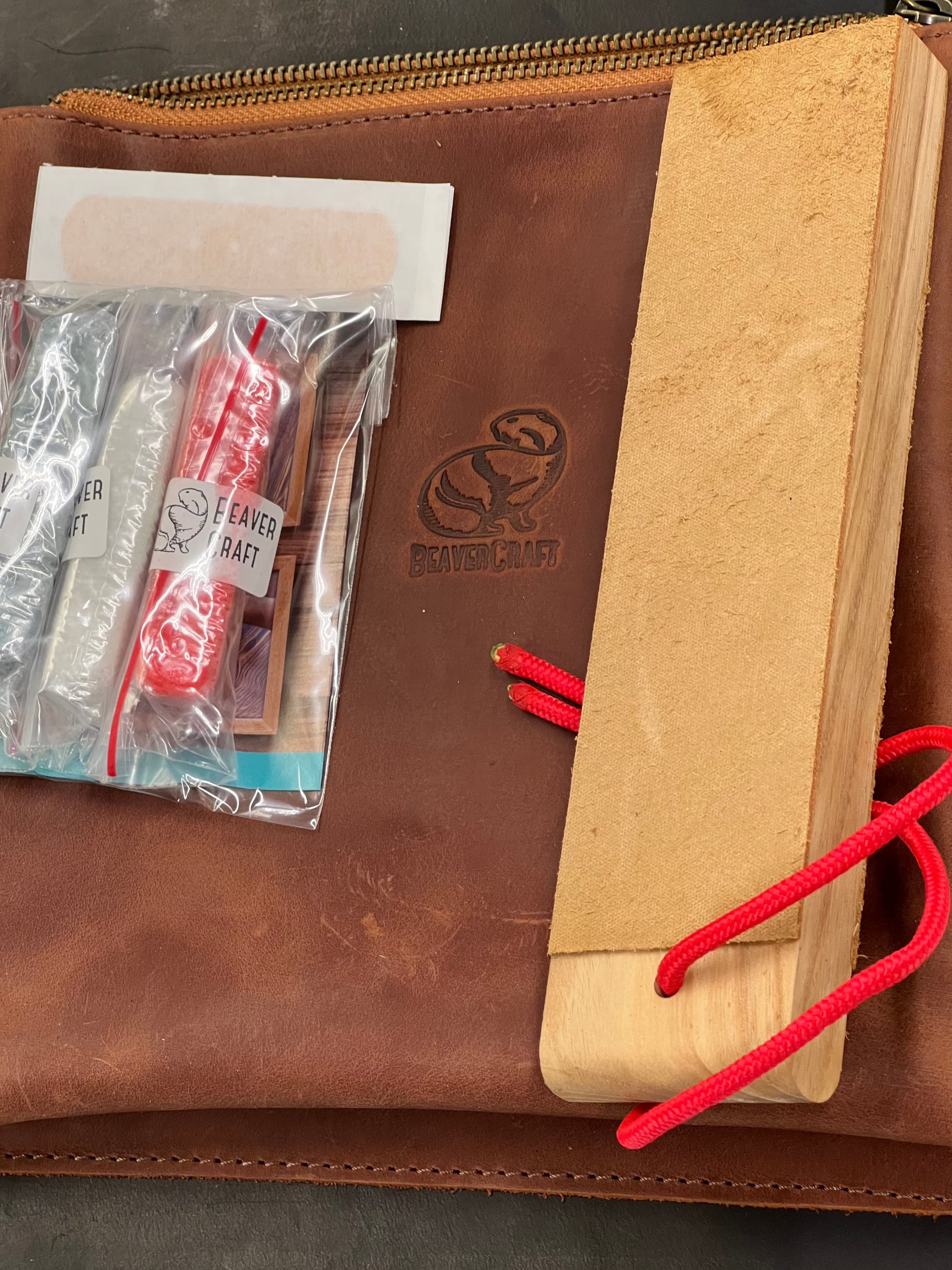 Leather Wood Carving Set in Shoulder Fluid S50X Beaver Craft