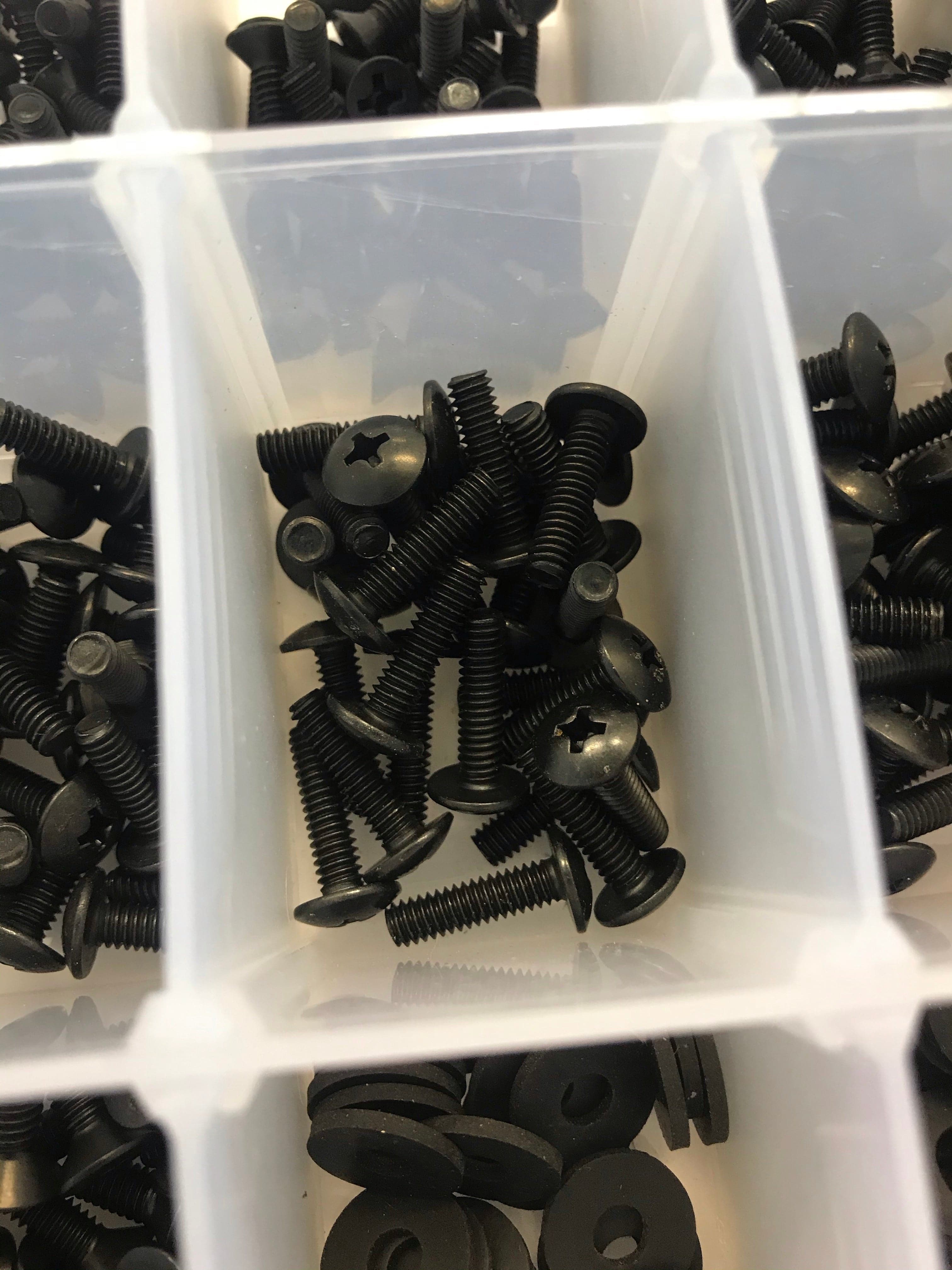 Hardware set for Kydex sheaths